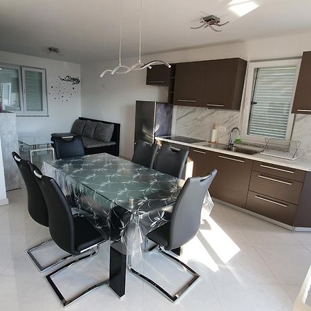 Apartmani Lanterna Krk Town Eksteriør bilde