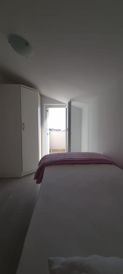 Apartmani Lanterna Krk Town Eksteriør bilde