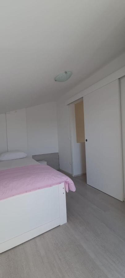 Apartmani Lanterna Krk Town Eksteriør bilde