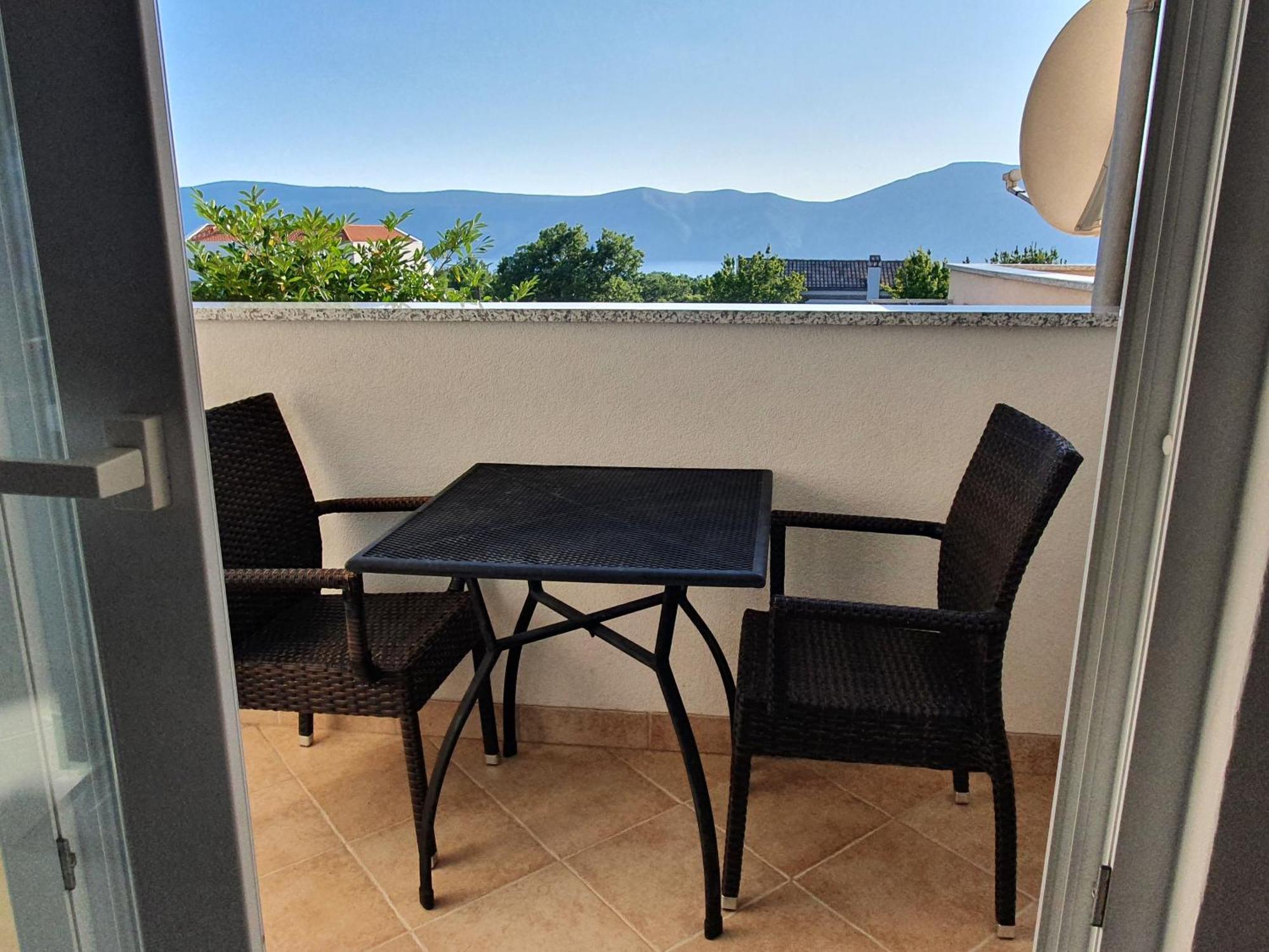 Apartmani Lanterna Krk Town Eksteriør bilde